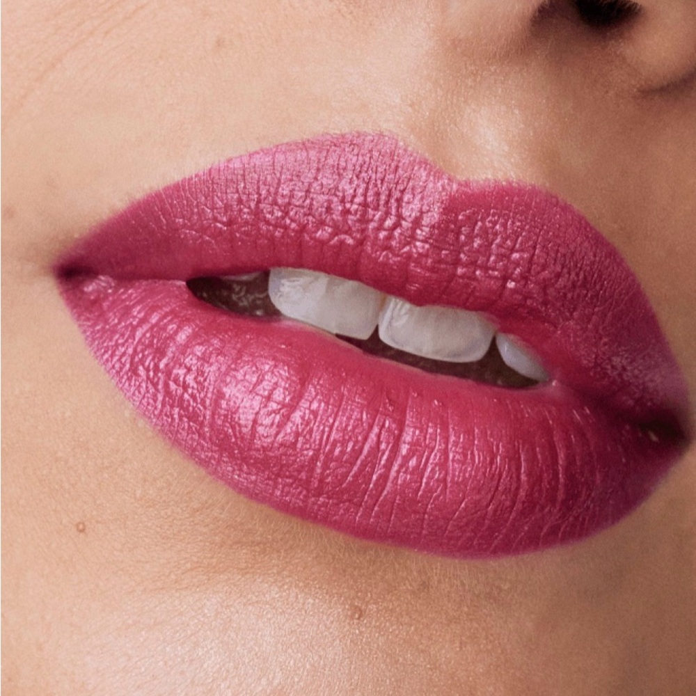 Love pop Clinique Lipstick